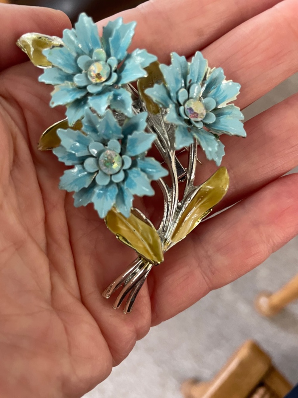 Blue Floral Bouquet Brooch - Elegant & Beautiful